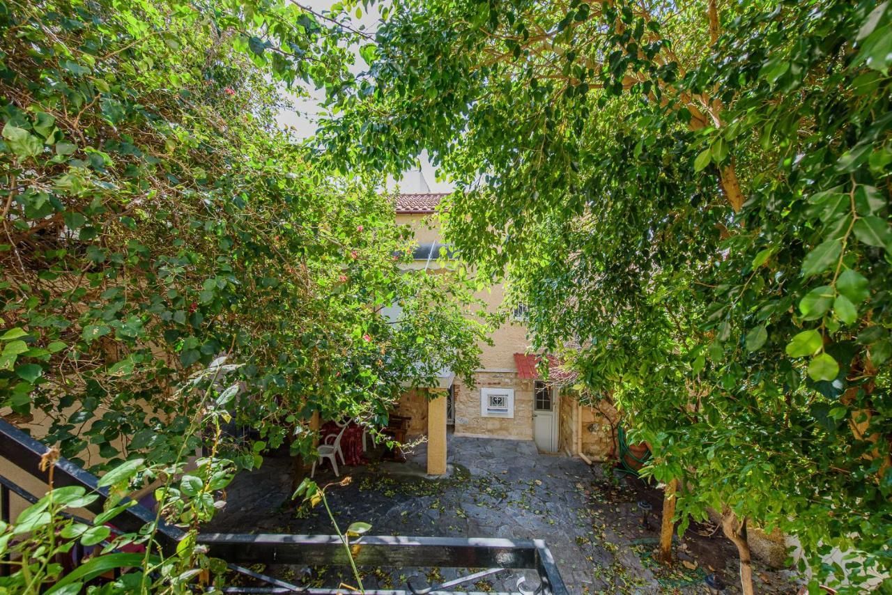 Aegina'S Flowers House ภายนอก รูปภาพ